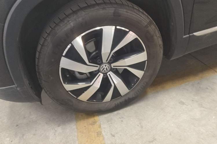 Used Volkswagen Tayron 2019 330TSI Two-Wheel-Drive Luxury Plus China VI Standard Left Front Wheel Hub