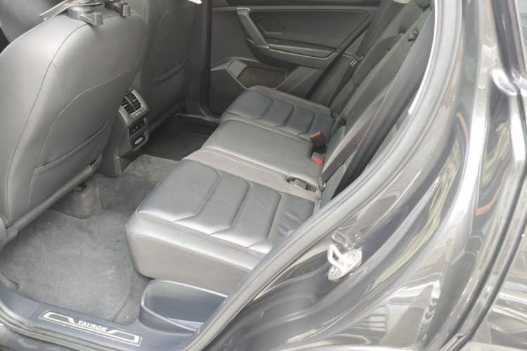 Used Volkswagen Tayron 2019 Teramont Edition 280TSI Two-Wheel Drive Luxury Model China VI Standard Left Rear Seat