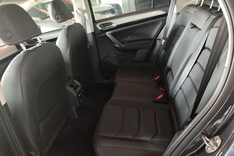 Used Volkswagen Tayron 2019 330TSI Two-Wheel Drive Luxury Model China VI Standard Left Rear Seat