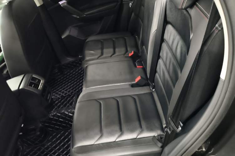 Used Volkswagen Tayron 2019 330TSI Two-Wheel Drive Luxury Model China VI Standard Left Rear Seat