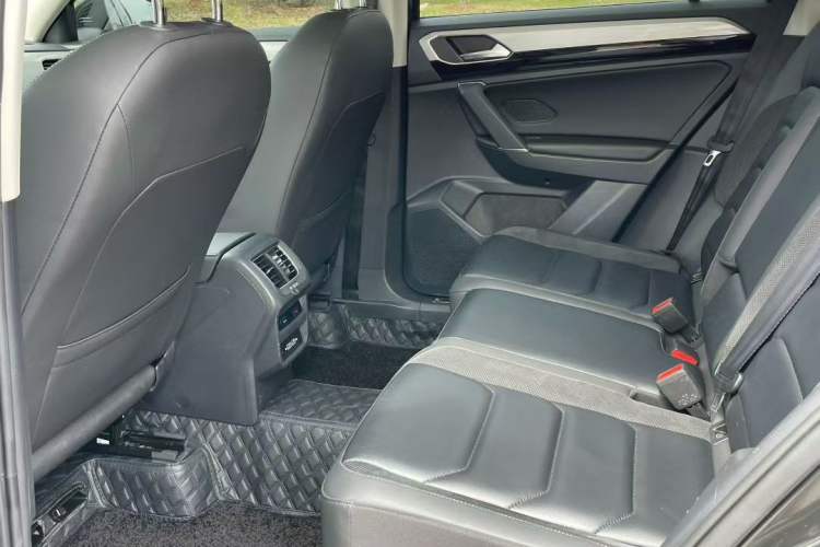 Used Volkswagen Tayron 2019 330TSI Two-Wheel Drive Luxury Model China VI Standard Left Rear Seat