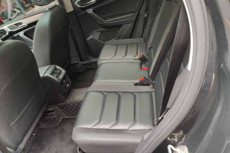 Used Volkswagen Tayron 2019 Teramont Edition 280TSI Two-Wheel Drive Luxury Model China VI Standard Left Rear Seat