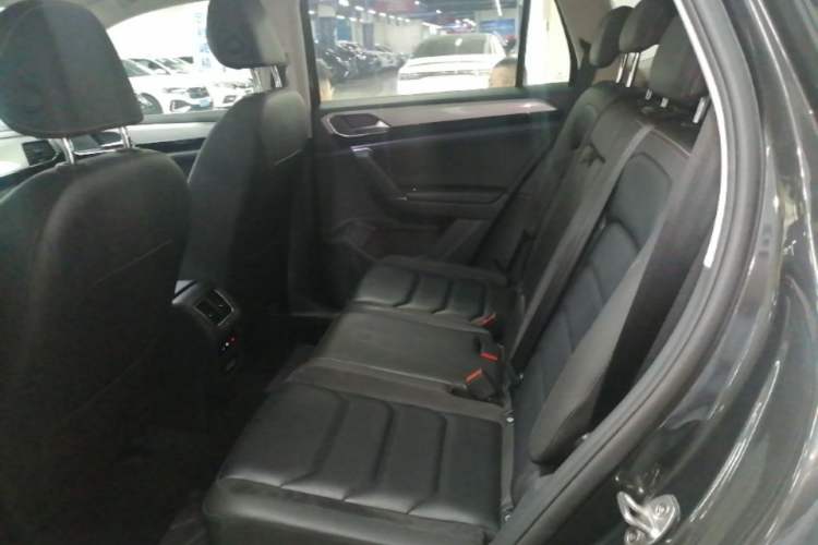 Used Volkswagen Tayron 2019 330TSI Two-Wheel Drive Luxury Model China VI Standard Left Rear Seat