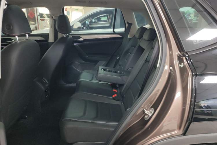 Used Volkswagen Tayron 2019 330TSI Two-Wheel Drive Luxury Model China VI Standard Left Rear Seat
