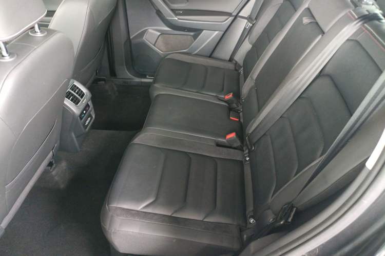 Used Volkswagen Tayron 2019 330TSI Two-Wheel Drive Luxury Model China VI Standard Left Rear Seat