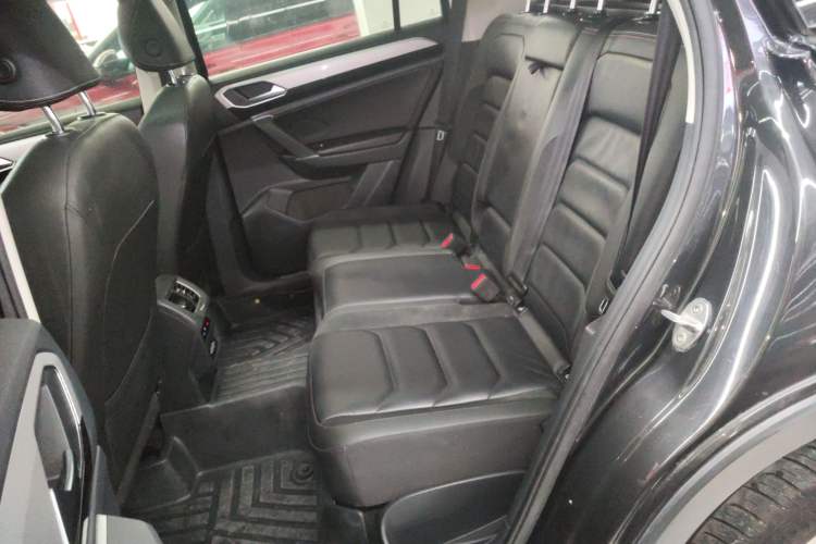 Used Volkswagen Tayron 2019 330TSI Two-Wheel Drive Luxury Model China VI Standard Left Rear Seat