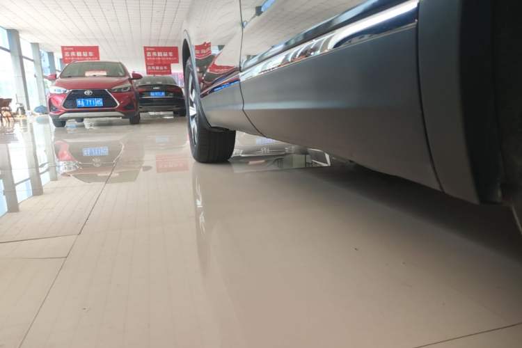 Used Volkswagen Tayron 2019 Teramont Edition 280TSI Two-Wheel Drive Luxury Model China VI Standard Left Side Sill