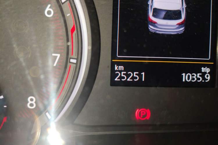 Used Volkswagen Tayron 2019 330TSI Two-Wheel Drive Luxury Model China VI Standard Odometer Close Up
