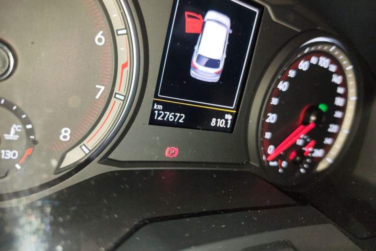 Used Volkswagen Tayron 2019 330TSI Four-Wheel Drive Luxury Version China VI Standard Odometer Close Up
