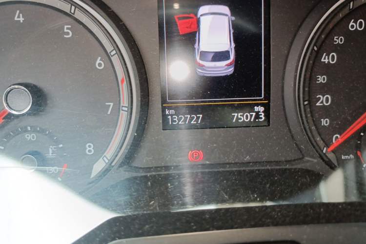 Used Volkswagen Tayron 2019 330TSI Two-Wheel Drive Luxury Model China VI Standard Odometer Close Up