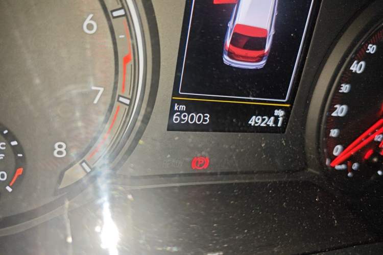 Used Volkswagen Tayron 2019 330TSI Two-Wheel Drive Luxury Model China VI Standard Odometer Close Up
