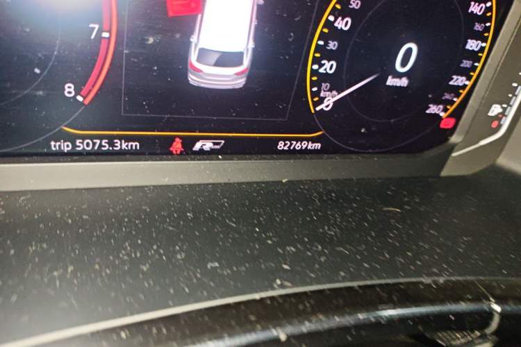 Used Volkswagen Tayron 2019 380TSI Four-Wheel Drive R-Line China VI-standard Odometer Close Up