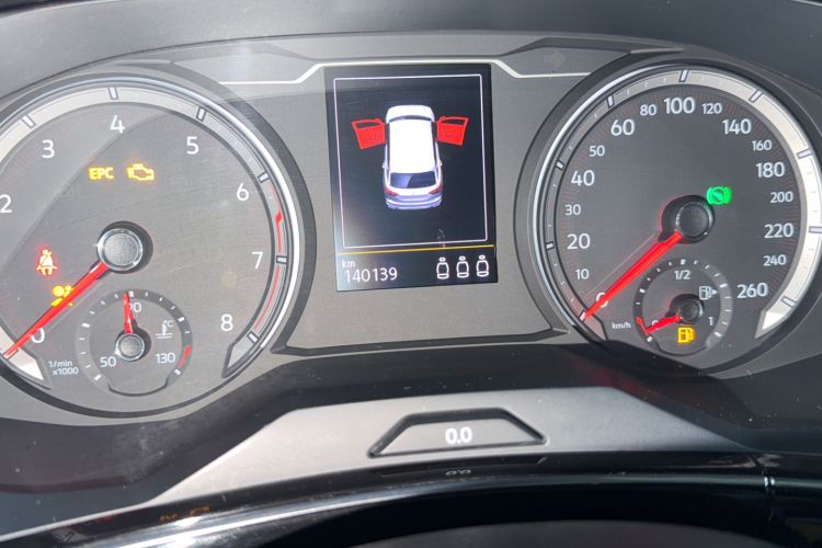 Used Volkswagen Tayron 2019 330TSI Four-Wheel Drive Luxury Version China VI Standard Odometer Close Up