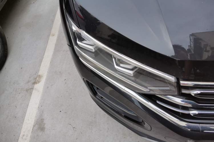 Used Volkswagen Tayron 2019 330TSI Two-Wheel Drive Luxury Model China VI Standard Right Front Headlight