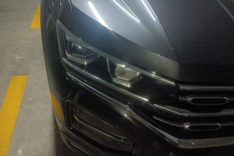 Used Volkswagen Tayron 2019 Teramont Edition 280TSI Two-Wheel Drive Luxury Model China VI Standard Right Front Headlight