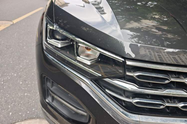 Used Volkswagen Tayron 2019 330TSI Four-Wheel Drive Luxury Version China VI Standard Right Front Headlight