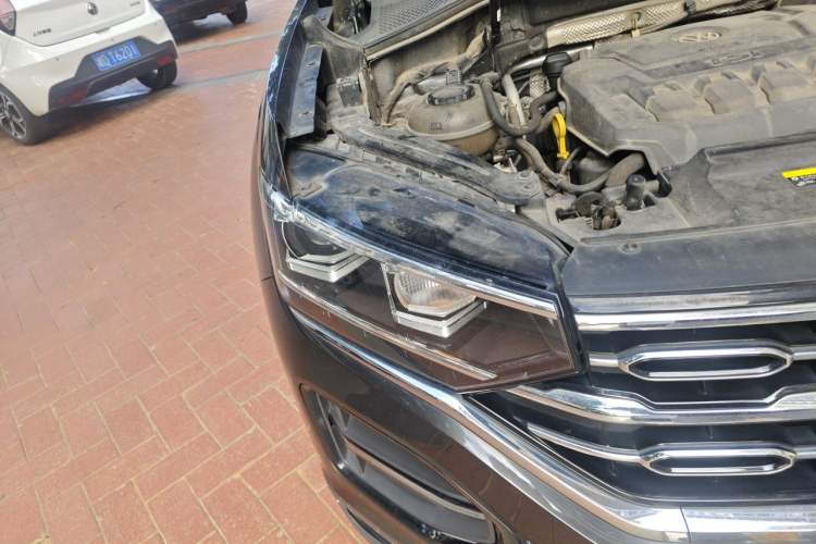 Used Volkswagen Tayron 2019 330TSI Two-Wheel Drive Luxury Model China VI Standard Right Front Headlight