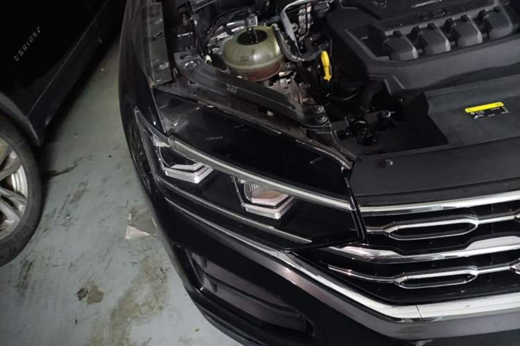 Used Volkswagen Tayron 2019 330TSI Two-Wheel Drive Luxury Model China VI Standard Right Front Headlight