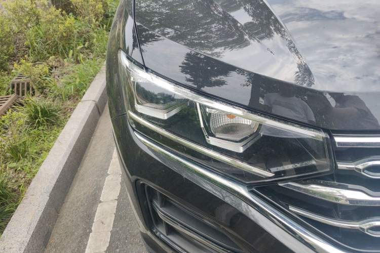 Used Volkswagen Tayron 2019 330TSI Two-Wheel-Drive Luxury Plus China VI Standard Right Front Headlight