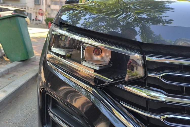 Used Volkswagen Tayron 2019 330TSI Two-Wheel Drive Luxury Model China VI Standard Right Front Headlight