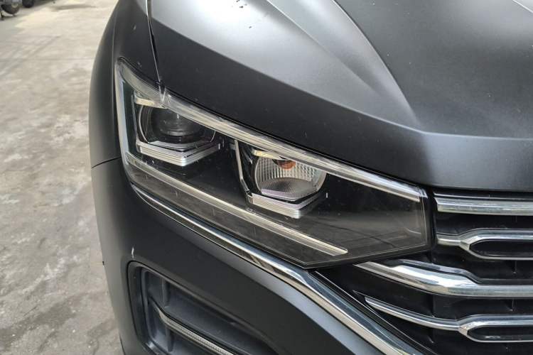 Used Volkswagen Tayron 2019 330TSI Four-Wheel Drive Luxury Version China V Standard Right Front Headlight