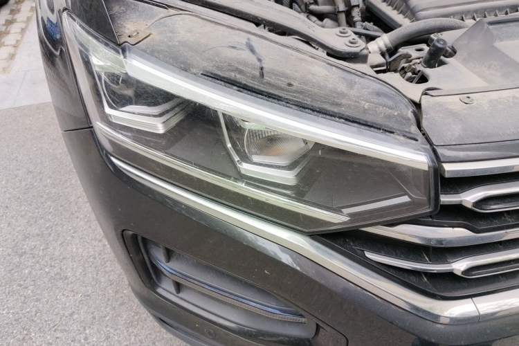 Used Volkswagen Tayron 2019 Teramont Edition 280TSI Two-Wheel Drive Luxury Model China VI Standard Right Front Headlight
