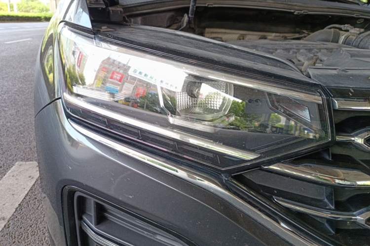 Used Volkswagen Tayron 2019 330TSI Four-Wheel Drive Luxury Version China VI Standard Right Front Headlight