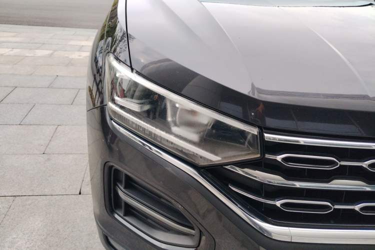 Used Volkswagen Tayron 2019 330TSI Two-Wheel-Drive Luxury Version China V Emission Standard Right Front Headlight