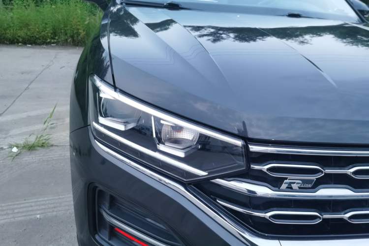 Used Volkswagen Tayron 2019 Teramont Edition 280TSI Two-Wheel Drive Luxury Model China VI Standard Right Front Headlight