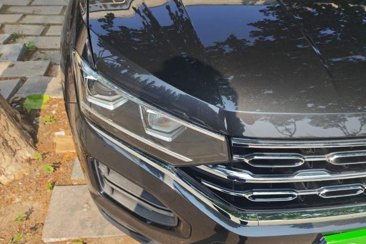 Used Volkswagen Tayron 2019 330TSI Two-Wheel Drive Luxury Model China VI Standard Right Front Headlight