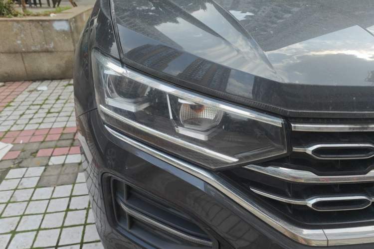 Used Volkswagen Tayron 2019 330TSI Two-Wheel Drive Luxury Model China VI Standard Right Front Headlight