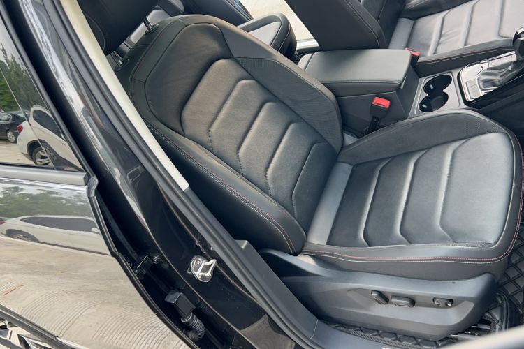 Used Volkswagen Tayron 2019 330TSI Two-Wheel Drive Luxury Model China VI Standard Right Front Seat