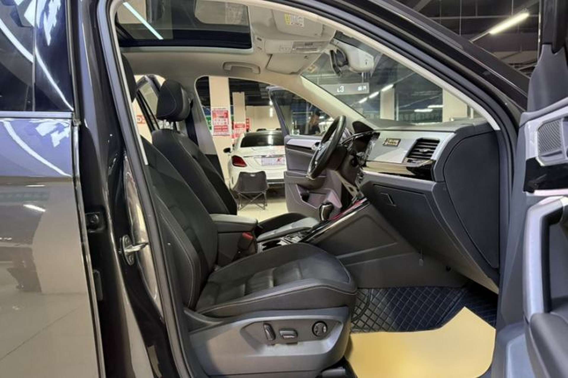 Used Volkswagen Tayron 2019 330TSI Two-Wheel Drive Luxury Model China VI Standard Right Front Seat