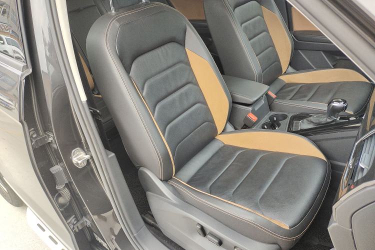 Used Volkswagen Tayron 2019 330TSI Two-Wheel-Drive Luxury Version China V Emission Standard Right Front Seat