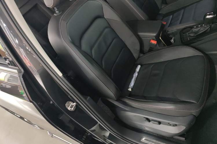 Used Volkswagen Tayron 2019 330TSI Two-Wheel Drive Luxury Model China VI Standard Right Front Seat