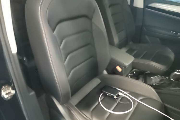 Used Volkswagen Tayron 2019 330TSI Two-Wheel-Drive Luxury Version China V Emission Standard Right Front Seat