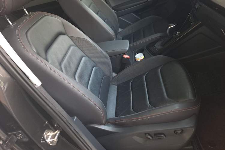 Used Volkswagen Tayron 2019 330TSI Two-Wheel-Drive Luxury Version China V Emission Standard Right Front Seat