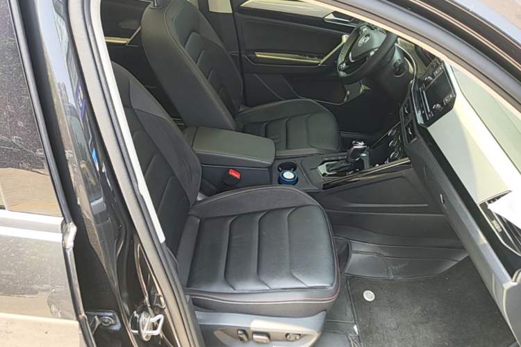 Used Volkswagen Tayron 2019 330TSI Two-Wheel Drive Luxury Model China VI Standard Right Front Seat