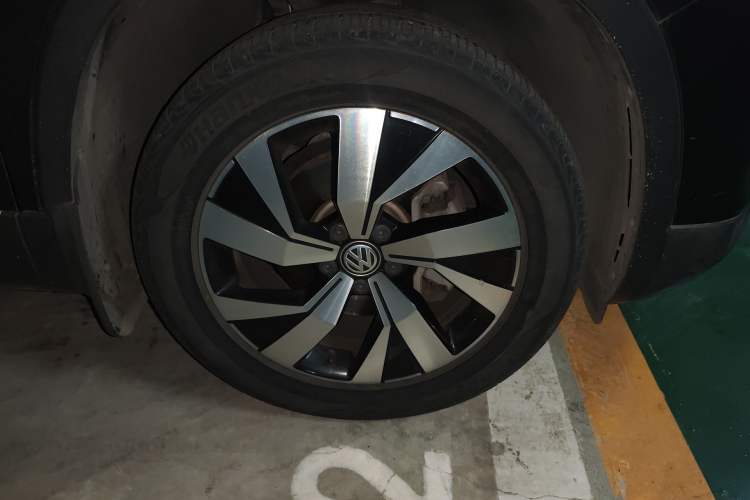 Used Volkswagen Tayron 2019 330TSI Two-Wheel Drive Luxury Model China VI Standard Right Front Wheel Hub