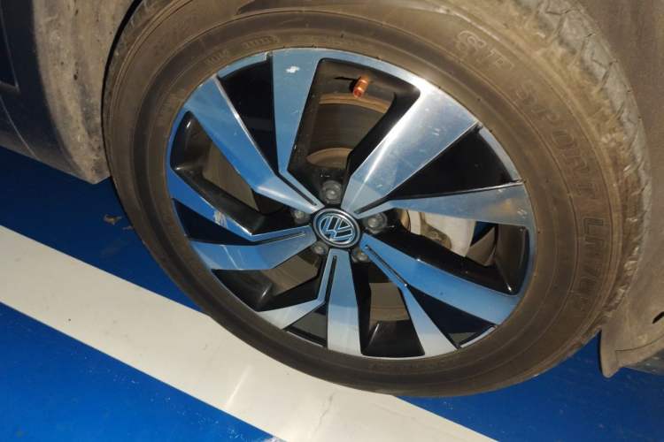 Used Volkswagen Tayron 2019 330TSI Four-Wheel Drive Luxury Version China VI Standard Right Front Wheel Hub