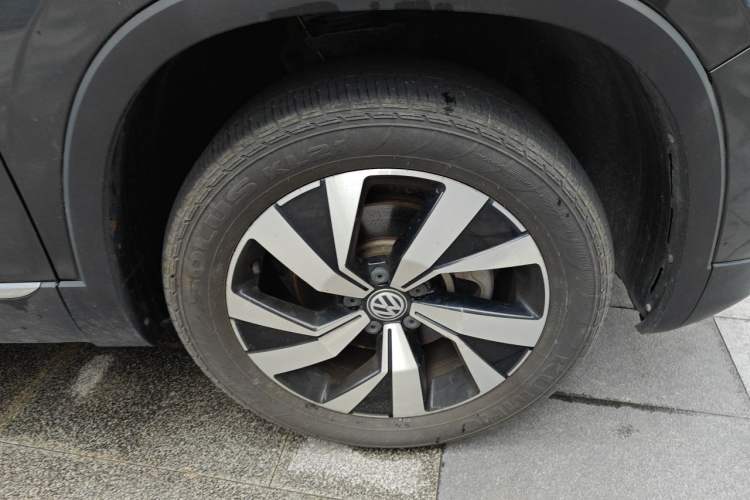 Used Volkswagen Tayron 2019 330TSI Two-Wheel Drive Luxury Model China VI Standard Right Front Wheel Hub