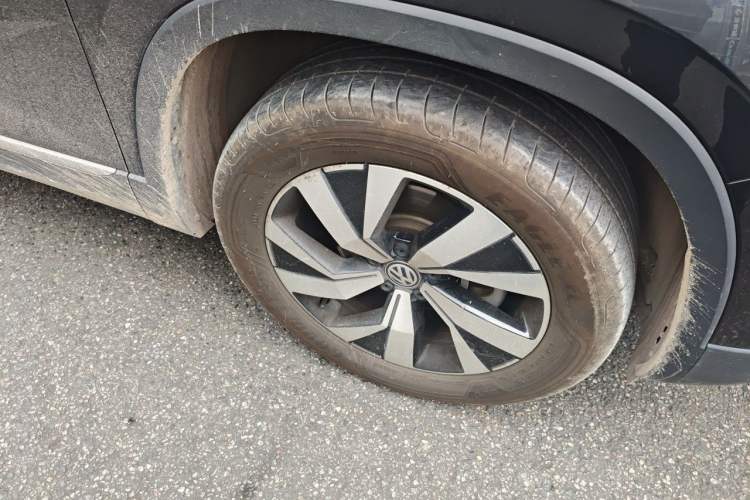 Used Volkswagen Tayron 2019 330TSI Two-Wheel Drive Luxury Model China VI Standard Right Front Wheel Hub