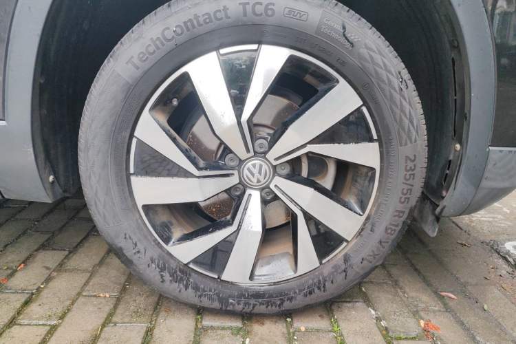 Used Volkswagen Tayron 2019 330TSI Two-Wheel Drive Luxury Model China VI Standard Right Front Wheel Hub