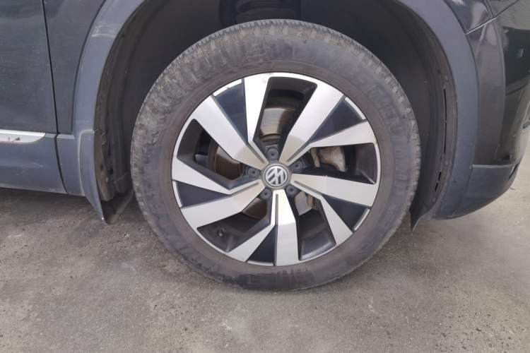 Used Volkswagen Tayron 2019 330TSI Two-Wheel Drive Luxury Model China VI Standard Right Front Wheel Hub
