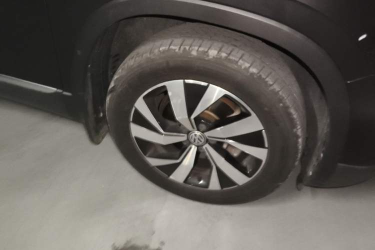 Used Volkswagen Tayron 2019 330TSI Two-Wheel Drive Luxury Model China VI Standard Right Front Wheel Hub