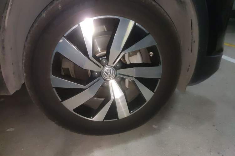 Used Volkswagen Tayron 2019 330TSI Four-Wheel Drive Luxury Version China VI Standard Right Front Wheel Hub
