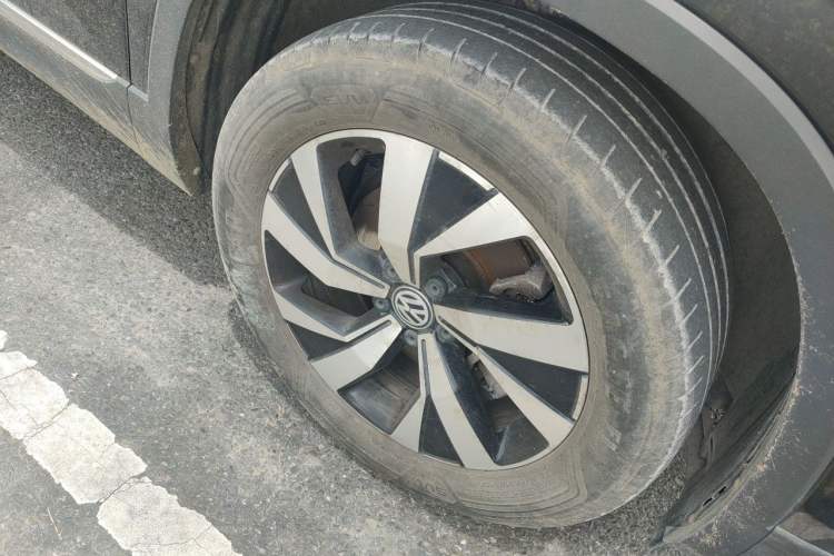 Used Volkswagen Tayron 2019 330TSI Two-Wheel-Drive Luxury Plus China VI Standard Right Front Wheel Hub