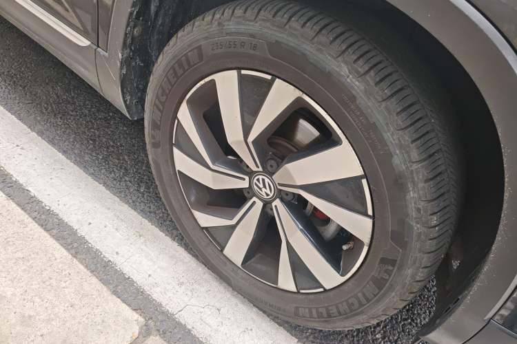 Used Volkswagen Tayron 2019 330TSI Four-Wheel Drive Luxury Version China V Standard Right Front Wheel Hub