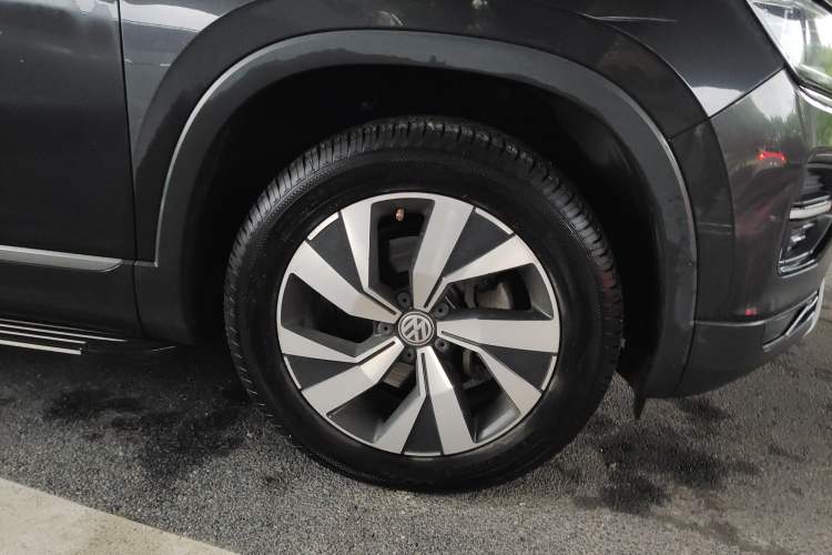 Used Volkswagen Tayron 2019 330TSI Two-Wheel Drive Luxury Model China VI Standard Right Front Wheel Hub