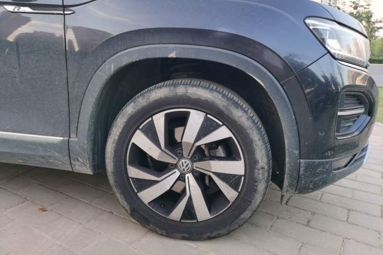Used Volkswagen Tayron 2019 330TSI Two-Wheel Drive Luxury Model China VI Standard Right Front Wheel Hub